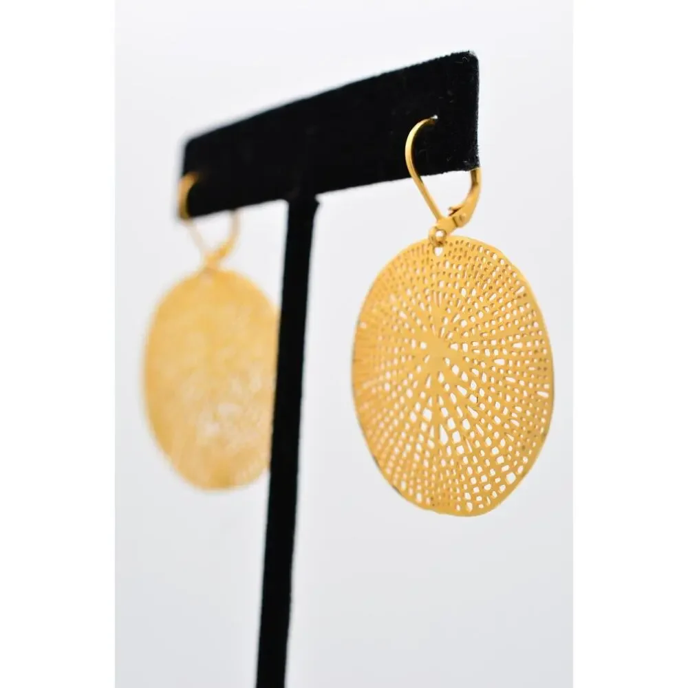 WB Vintage Dangle Earrings Gold Tone Round Filigree Antiqued Light Signed 9F